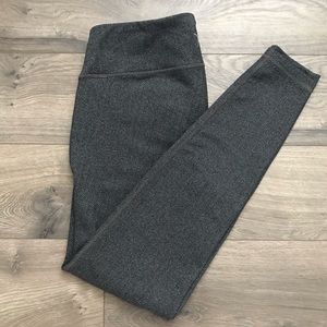 old navy active go-dry black and grey leggings